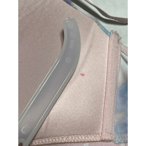 Hurley Women Tie Dye Lightly Padded Comfort Bra Pink Wirefree Wireless Size 36C - Picture 7 of 11